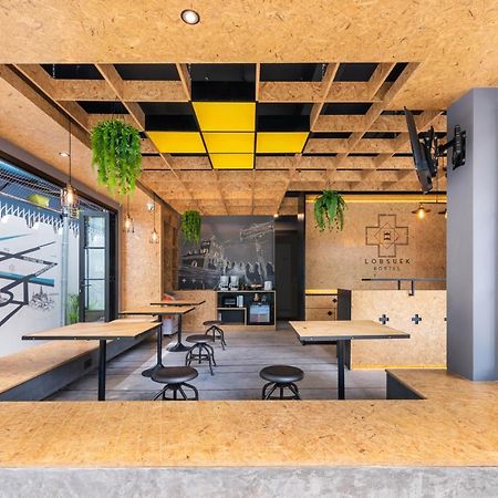 Lobsuek Hostel 방콕 외부 사진